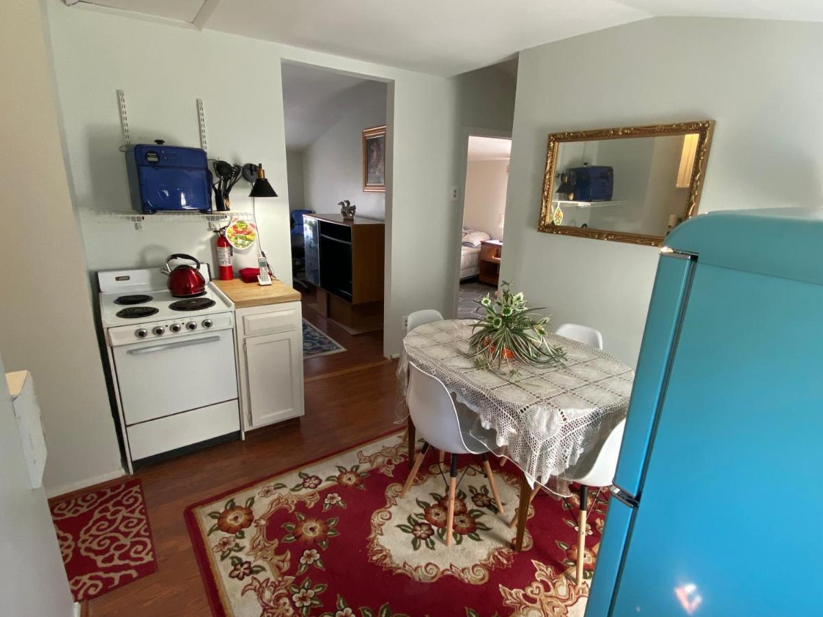 Two Bedroom, Living/dining