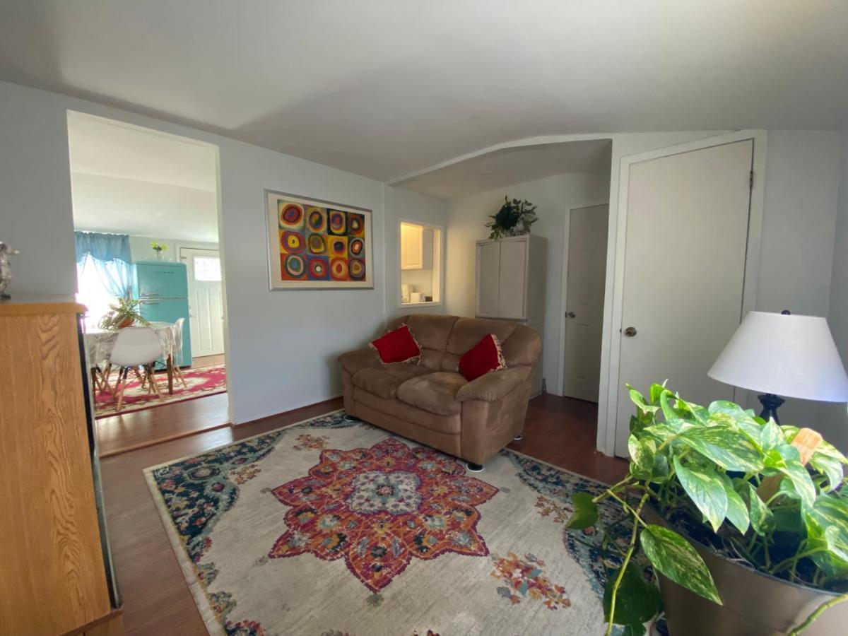 Two Bedroom, Living/dining Apartment